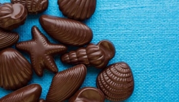 Dark Chocolate Health Benefits: ഹൃദയാരോഗ്യം മുതൽ സ്ട്രെസ് റിലീഫ് വരെ; ഡാർക്ക് ചോക്ലേറ്റിന്റെ ആരോഗ്യ ഗുണങ്ങൾ അറിയാം
