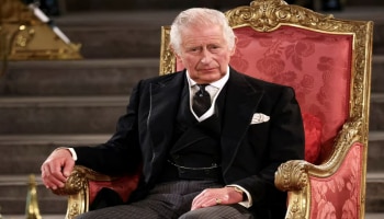 King Charles III Coronation: കിരീടം ചൂടി രാജപദവിയേറ്റ് ചാള്‍സ് മൂന്നാമന്‍; ബ്രിട്ടനിത് ചരിത്രമുഹൂര്‍ത്തം