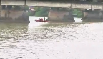 കോഴിക്കോട് ദമ്പതികൾ പുഴയിൽ ചാടി; ഭാര്യയെ രക്ഷപ്പെടുത്തി