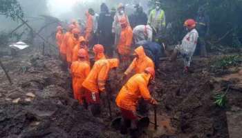 Raigad Landslide: റായ്ഗഡ് മണ്ണിടിച്ചിലിൽ മരണ സംഖ്യ ഉയരുന്നു; എൻഡിആർഎഫ് 22 മൃതദേഹങ്ങൾ കണ്ടെടുത്തു