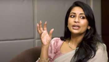 Navya Nair : നവ്യ നായരെ ഇഡി ചോദ്യം ചെയ്തു; അറസ്റ്റിലായ ഐആർഎസ് ഉദ്യോഗസ്ഥനുമായി നടിക്ക് അടുത്ത ബന്ധമെന്ന് കേന്ദ്ര ഏജൻസി