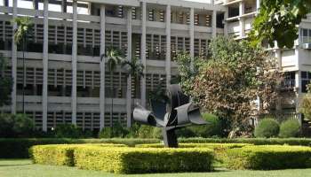 Mumbai IIT Biggest Campus Placement: ഒരാൾക്ക് പ്രതി വർഷം 3.67 കോടി ശമ്പളം, 1 കോടി കിട്ടിയവർ വേറെ, മുംബൈ ഐഐടിയിൽ ഗംഭീര പ്ലേസ്മെൻറ്