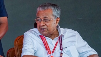 Pinarayi Vijayan: നവകേരള സദസ്; തൃശൂരിൽ മുഖ്യമന്ത്രിയും മന്ത്രിമാരും ജനങ്ങളിലേക്ക് ഒന്നിച്ചെത്തുന്നു