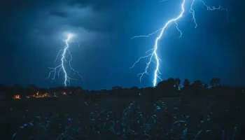 Lightning Strike Death: ഗുജറാത്തില്‍കനത്ത മഴ, ഇടിമിന്നലേറ്റ് 20 പേർ മരിച്ചു 