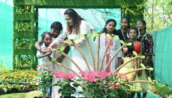 Flower Show: കുട്ടികൾക്കും മുതിർന്നവർക്കും ഒരുപോലെ ആവേശം..! തലസ്ഥാനത്തെ പുഷ്പോത്സവത്തിന് തിരക്കേറുന്നു 