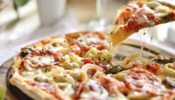 Pizza: നിങ്ങളൊരു പിസ പ്രേമിയാണോ..? ഈ 5 രോ​ഗങ്ങൾ നിങ്ങളെ കാത്തിരിക്കുന്നു