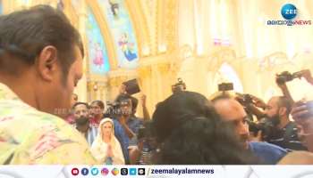 Zee Debate on Why did Suresh Gopi offered crown at Thrissur lourde matha instead of Kollam