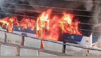 KSRTC Bus Fire: കായംകുളത്ത് കെഎസ്ആര്‍ടിസി ബസ് കത്തിനശിച്ചു; രക്ഷകനായി ഡ്രൈവർ