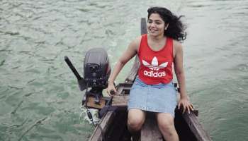 Rima Kallingal : വർക്കലയിൽ വള്ളം ഓടിച്ച് റിമ കല്ലിങ്കൽ; ചിത്രങ്ങൾ