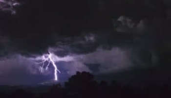 Lightning Strikes in Kozhikode: കടലിൽ നിന്ന് വള്ളം കരയ്ക്കടുപ്പിക്കുന്നതിനിടെ മിന്നലേറ്റു; കോഴിക്കോട് 8 പേർക്ക് പരിക്ക്