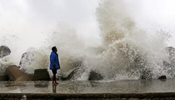 High Wave Alert: ഉയർന്ന തിരമാല സാധ്യത; മത്സ്യബന്ധനത്തിന് പോകുന്നവർ ജാ​ഗ്രത പാലിക്കുക!