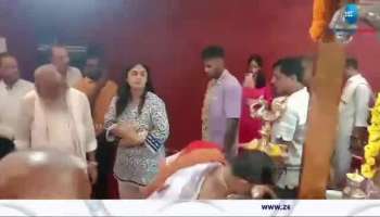 Indian cricketer Suryakumar Yadav visited Udupi Devi Temple