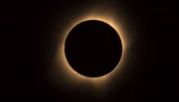 Saturn Lunar Eclipse: ശനിയുടെ ​ഗ്രഹണം മണിക്കൂറുകൾക്കുള്ളിൽ; ഈ 5 രാശികളെ ബാധിക്കും