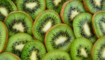 Health Benefits Of Kiwi: പോഷകസമ്പുഷ്ടം... അറിയാം കിവിയുടെ ഗുണങ്ങൾ