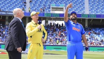 Ind vs Aus Champions Trophy 2025 Semi Final: അടിച്ച് തുടങ്ങാൻ ഓസ്ട്രേലിയ, ബാറ്റിം​ഗ് തെരഞ്ഞെടുത്തു; ഇന്ത്യൻ ടീമിൽ മാറ്റമില്ല