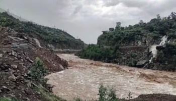 Jammu Kashmir Landslide: ജമ്മു കശ്മീരിൽ കനത്ത മഴ, മണ്ണിടിച്ചിൽ; 3 മരണം, രക്ഷാപ്രവർത്തനം പുരോ​ഗമിക്കുന്നു