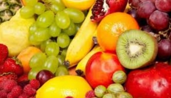 Fruits For Glow Skin : ചര്‍മ്മം വെട്ടിതിളങ്ങാന്‍ പഴങ്ങള്‍ നല്ലതോ! അറിഞ്ഞിരിക്കാം ഇവയുടെ ഗുണങ്ങള്‍
