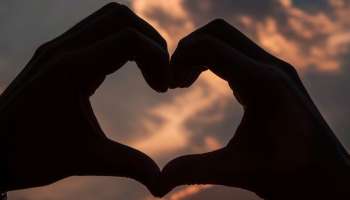 Nov 14 Love Horoscope: സ്നേഹത്തിനും സമയത്തിനും വേണ്ടി ഒരിക്കലും യാചിക്കരുത്, ഇന്നത്തെ പ്രണയരാശി അറിയാം