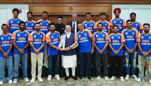 Team India with PM: പ്രധാനമന്ത്രിക്കൊപ്പം ഇന്ത്യൻ ടീം താരങ്ങൾ - ചിത്രങ്ങൾ കാണാം
