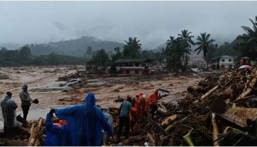 Wayanad landslide: നാട് കണ്ട ഏറ്റവും വലിയ ദുരന്തം; വയനാട്ടിലെ ദാരുണ ചിത്രങ്ങൾ