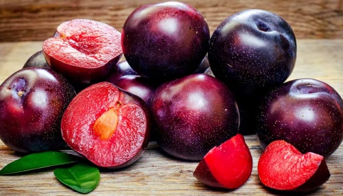 Plum Fruit: വലുപ്പത്തിൽ കുഞ്ഞനെങ്കിലും ആരോഗ്യത്തിൽ മുന്നിലാ! പ്ലമ്മിന്റെ ഈ ഗുണങ്ങൾ അറിയാമോ?