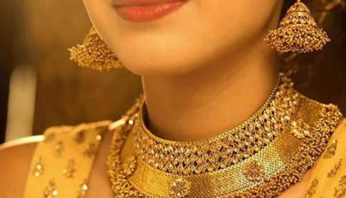 Gold Rate: സ്വർണത്തിന് &#039;തീവില&#039;; ചരിത്രത്തിൽ ആദ്യമായി പവന് 66,000 രൂപ; ഒരു പവൻ ആഭരണം വാങ്ങാൻ എത്രയെന്ന് അറിയാം