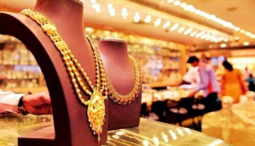 Kerala Gold Rate: എന്റെ &#039;പൊന്നോ&#039;, ഇതെങ്ങോട്ടാ! സർവകാല റെക്കോർഡിൽ സ്വർണവില, നിരക്കറിയാം
