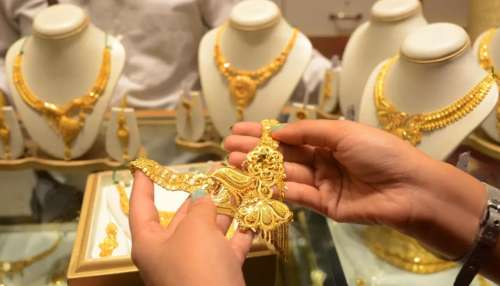Gold Rate in Kerala: സ്വർണ്ണവില വീണ്ടും മുകളിലേക്ക്! പവന് ഇന്ന് കൂടിയത് 320 രൂപ