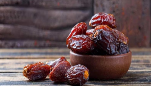Soaked Dates Benefits: വെറും വയറ്റിൽ ഈന്തപ്പഴം കുതിർത്തത് കഴിക്കാം; ഈ ആരോ​ഗ്യ ​ഗുണങ്ങൾ കിട്ടും..!