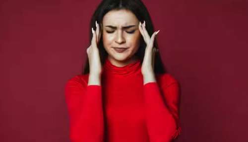 ​Migraine Home Remedies: മൈഗ്രേൻ വേദന വില്ലനായി മാറുന്നുണ്ടോ? ഈ 7 പൊടിക്കൈകൾ ഒന്ന് പരീക്ഷിച്ച് നോക്കൂ... ഫലം കാണാം