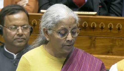 Union Budget 2026: പോക്കറ്റ് കാലിയാകുമോ? വില കൂടുന്നതും കുറയുന്നതുമായ സാധനങ്ങൾ ഇവയാണ്...