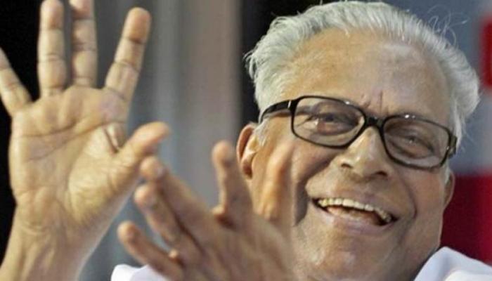 സ്ഥാനമാനങ്ങള് വേണ്ട; ജനങ്ങളുടെ കാവലാളായി നിലകൊള്ളുമെന്ന് വി.എസ്.അച്യുതാനന്ദൻ സ്ഥാനമാനങ്ങള് വേണ്ട; ജനങ്ങളുടെ കാവലാളായി നിലകൊള്ളുമെന്ന് വി.എസ്.അച്യുതാനന്ദൻ