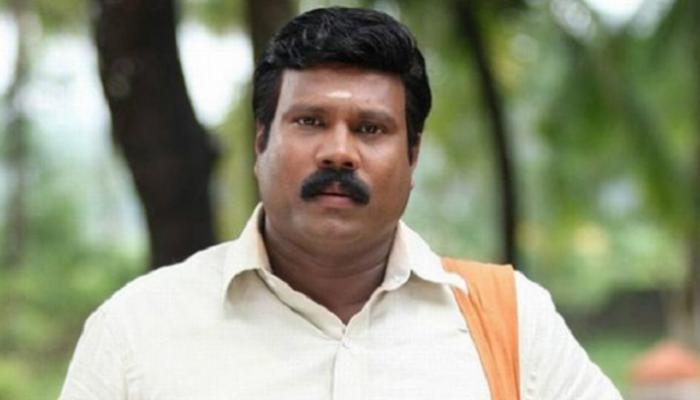 കലാഭവന് മണിയുടെ മരണത്തില് ദുരൂഹത: മന്ത്രിയുടെ ഉറപ്പിന് ശേഷം ഉപവാസസമരം കുടുംബം ഉപേക്ഷിച്ചു കലാഭവന് മണിയുടെ മരണത്തില് ദുരൂഹത: മന്ത്രിയുടെ ഉറപ്പിന് ശേഷം ഉപവാസസമരം കുടുംബം ഉപേക്ഷിച്ചു
