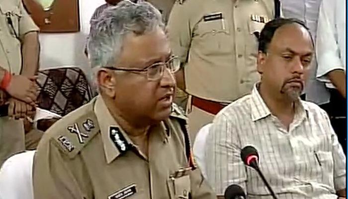 മഥുരയില് സംഘര്ഷം; രണ്ട് പോലീസുക്കാരും, 22 പ്രക്ഷോഭകാരികളും കൊല്ലപ്പെട്ടു മഥുരയില് സംഘര്ഷം; രണ്ട് പോലീസുക്കാരും, 22 പ്രക്ഷോഭകാരികളും കൊല്ലപ്പെട്ടു