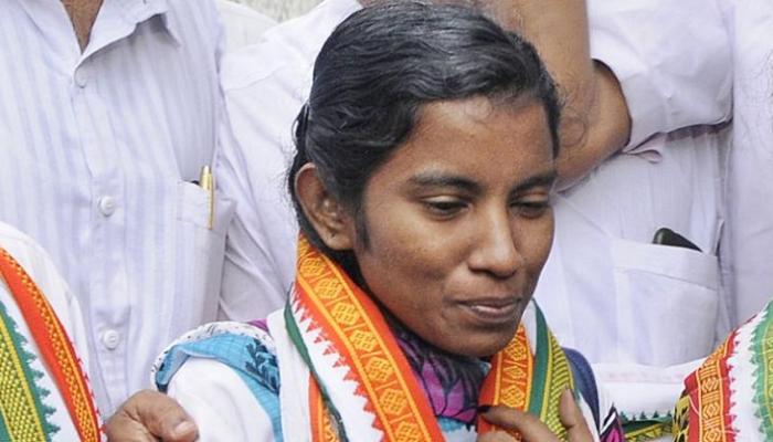കുട്ടിമാക്കൂല് സംഭവം : ജാമ്യം ലഭിച്ച ദലിത് യുവതികളില് ഒരാള് ആത്മഹത്യക്ക് ശ്രമിച്ചു കുട്ടിമാക്കൂല് സംഭവം : ജാമ്യം ലഭിച്ച ദലിത് യുവതികളില് ഒരാള് ആത്മഹത്യക്ക് ശ്രമിച്ചു