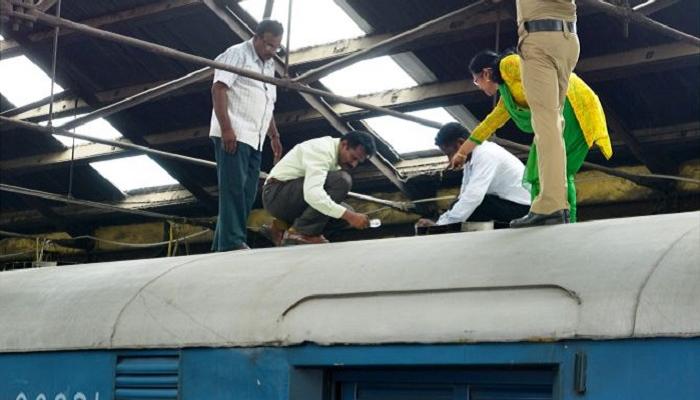 സേലം- ചെന്നൈ ട്രെയിനില് വന് കവര്ച്ച നടന്ന സംഭവത്തില് അന്വേഷണം കൊച്ചിയിലും സേലം- ചെന്നൈ ട്രെയിനില് വന് കവര്ച്ച നടന്ന സംഭവത്തില് അന്വേഷണം കൊച്ചിയിലും