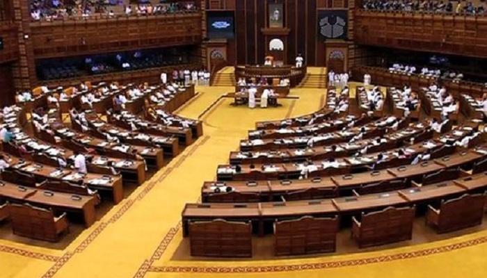സ്വാശ്രയ മാനേജ്മെന്റ് കരാര് : ഏഴാം ദിവസവും സഭ ബഹിഷ്കരിച്ച് പ്രതിപക്ഷം, സമരം ചെയ്യുന്ന യുവ എംഎല്എ മാരുടെ നില വഷളാകുന്നു സ്വാശ്രയ മാനേജ്മെന്റ് കരാര് : ഏഴാം ദിവസവും സഭ ബഹിഷ്കരിച്ച് പ്രതിപക്ഷം, സമരം ചെയ്യുന്ന യുവ എംഎല്എ മാരുടെ നില വഷളാകുന്നു