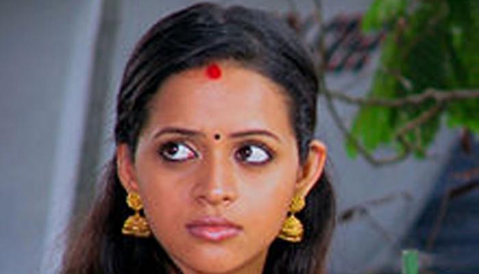 നടി ഭാവനയെ തട്ടിക്കൊണ്ടുപോയി ഉപദ്രവിച്ച സംഭവം: പ്രതിഷേധവുമായി മലയാള സിനിമാ ലോകം നടി ഭാവനയെ തട്ടിക്കൊണ്ടുപോയി ഉപദ്രവിച്ച സംഭവം: പ്രതിഷേധവുമായി മലയാള സിനിമാ ലോകം