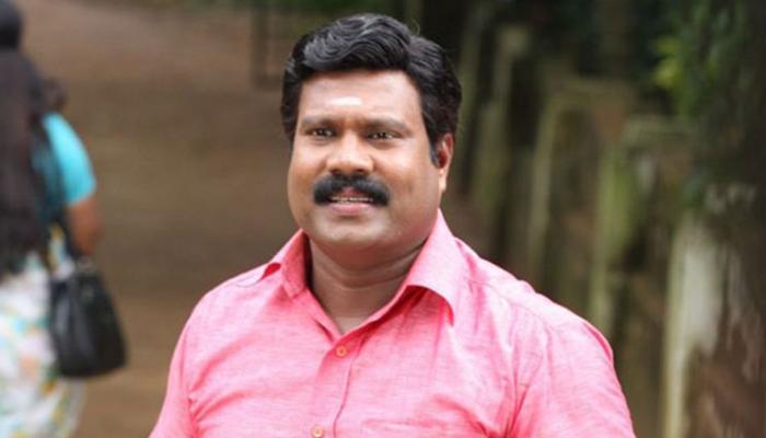 മണി കിലുക്കം നിലച്ചിട്ട് ഇന്ന് ഒരു വര്ഷം; ദുരൂഹതകൾ നീക്കണമെന്നാവശ്യപ്പെട്ട് സഹോദരൻ നടത്തുന്ന നിരാഹാര സമരം അനിശ്ചിതകാല സമരമാക്കി മണി കിലുക്കം നിലച്ചിട്ട് ഇന്ന് ഒരു വര്ഷം; ദുരൂഹതകൾ നീക്കണമെന്നാവശ്യപ്പെട്ട് സഹോദരൻ നടത്തുന്ന നിരാഹാര സമരം അനിശ്ചിതകാല സമരമാക്കി