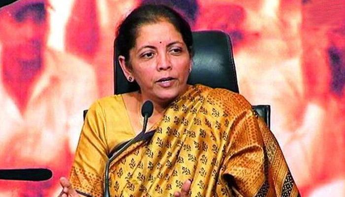 രാജ്യത്ത് ആയുധക്ഷാമമെന്ന സിഎജി റിപ്പോർട്ട് തെറ്റ്: പ്രതിരോധമന്ത്രി നിർമല സീതാരാമൻ രാജ്യത്ത് ആയുധക്ഷാമമെന്ന സിഎജി റിപ്പോർട്ട് തെറ്റ്: പ്രതിരോധമന്ത്രി നിർമല സീതാരാമൻ