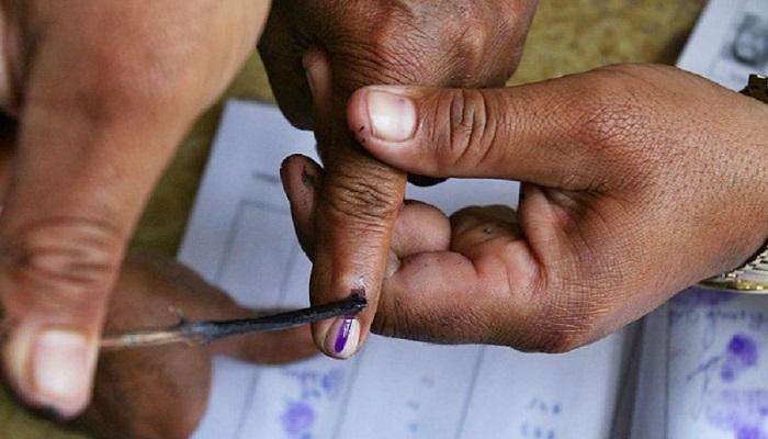 വേങ്ങരയില് റെക്കോഡ് പോളിംഗ്; 70 കടന്ന് വോട്ടിംഗ് ശതമാനം വേങ്ങരയില് റെക്കോഡ് പോളിംഗ്; 70 കടന്ന് വോട്ടിംഗ് ശതമാനം