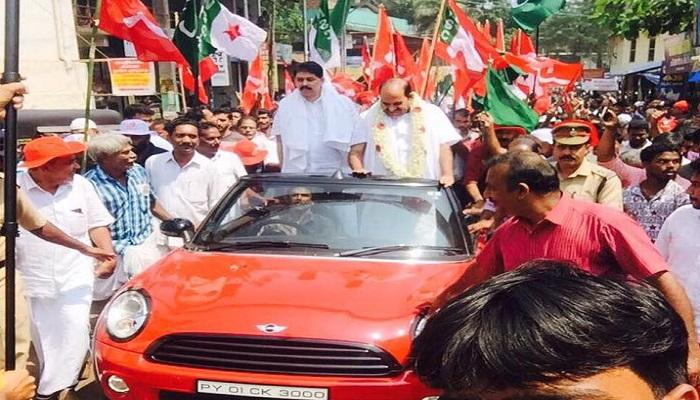 കോടിയേരി സഞ്ചരിച്ച മിനി കൂപ്പറിന്റെ രജിസ്ട്രേഷന് വ്യാജമെന്ന് റിപ്പോര്ട്ട് കോടിയേരി സഞ്ചരിച്ച മിനി കൂപ്പറിന്റെ രജിസ്ട്രേഷന് വ്യാജമെന്ന് റിപ്പോര്ട്ട്