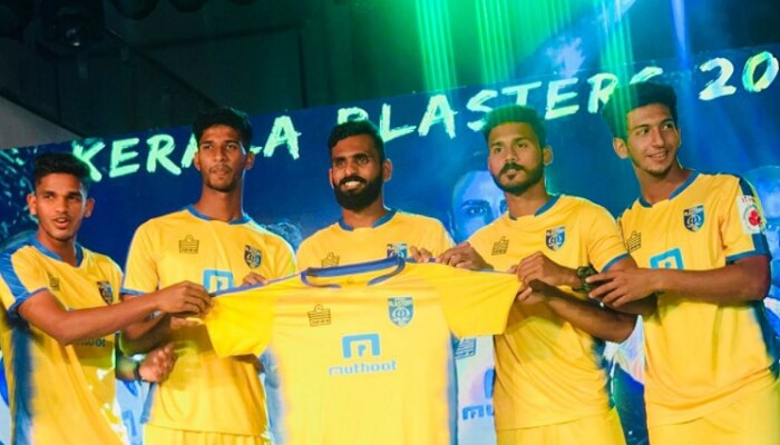 കേരള ബ്ലാസ്റ്റേഴ്സ് ജഴ്സി വിപണിയില് കേരള ബ്ലാസ്റ്റേഴ്സ് ജഴ്സി വിപണിയില്