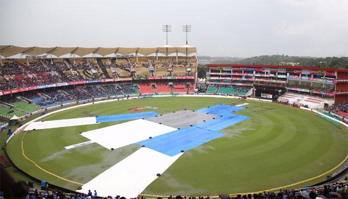 മഴയില് കുതിര്ന്ന് കാര്യവട്ടത്തെ സ്റ്റേഡിയം; ഇന്ത്യ-ന്യൂസിലന്ഡ് മത്സരം 'ആശങ്ക'യില് മഴയില് കുതിര്ന്ന് കാര്യവട്ടത്തെ സ്റ്റേഡിയം; ഇന്ത്യ-ന്യൂസിലന്ഡ് മത്സരം 'ആശങ്ക'യില്