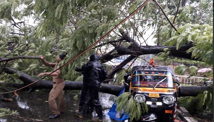 ഓഖി ചുഴലിക്കാറ്റ് കേരള തീരത്തേക്ക്; ഒരു മരണം