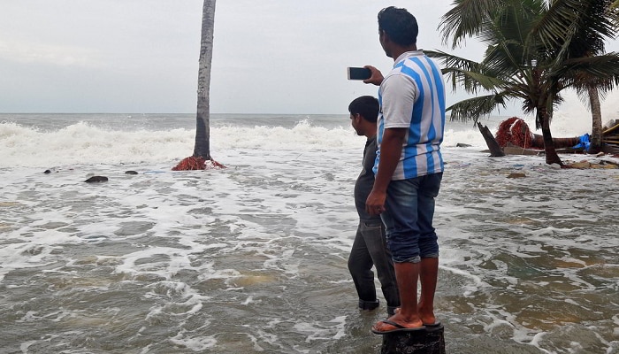 'ഓഖി' ദേശീയ ദുരന്തമായി പ്രഖ്യാപിക്കണമെന്ന് മുഖ്യമന്ത്രി