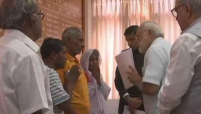 പ്രധാനമന്ത്രി ലക്ഷദ്വീപില്; ദുരന്തബാധിതരെ സന്ദര്ശിച്ചു പ്രധാനമന്ത്രി ലക്ഷദ്വീപില്; ദുരന്തബാധിതരെ സന്ദര്ശിച്ചു