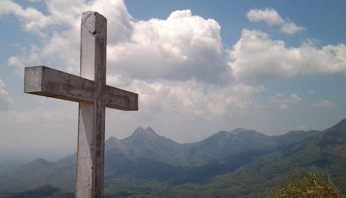 ബോണക്കാട് കുരിശുമല യാത്ര പൊലീസ് തടഞ്ഞു; സംഘര്‍ഷം, ലാത്തിച്ചാര്‍ജ്