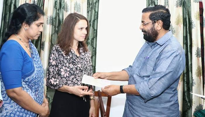 ലിഗയുടെ കുടുംബത്തിനുളള ധനസഹായം സര്ക്കാര് കൈമാറി ലിഗയുടെ കുടുംബത്തിനുളള ധനസഹായം സര്ക്കാര് കൈമാറി