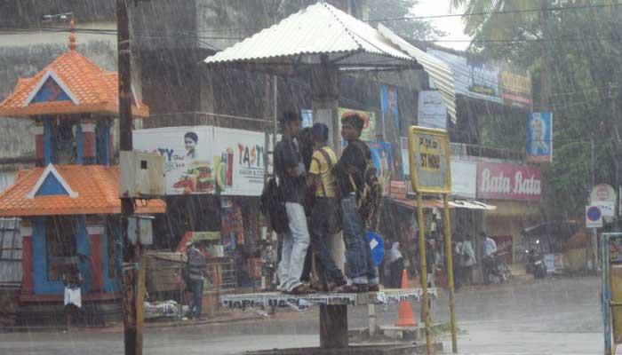 കേരളത്തില്‍ കനത്ത മഴയ്ക്ക് സാദ്ധ്യതയെന്ന് റിപ്പോര്‍ട്ട്‌